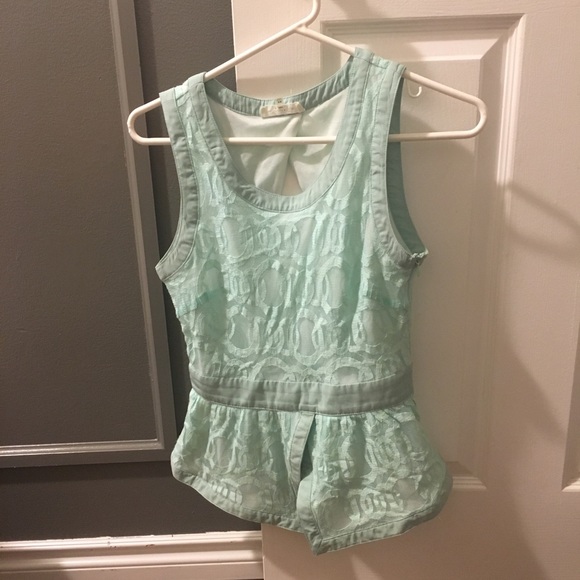 Jackets and shirts - Picture 4 of 6